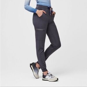 FIGS PRIDE CHARCOAL LGBTQ+ ZAMORA RAINBOW JOGGERS SIZE LARGE